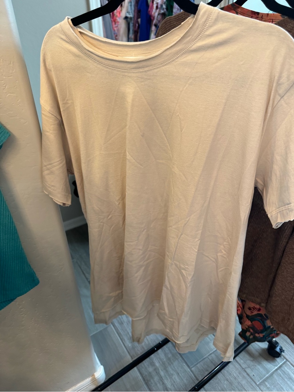 Women’s Cream Short-Sleeve Essential Tee Zenana S/M